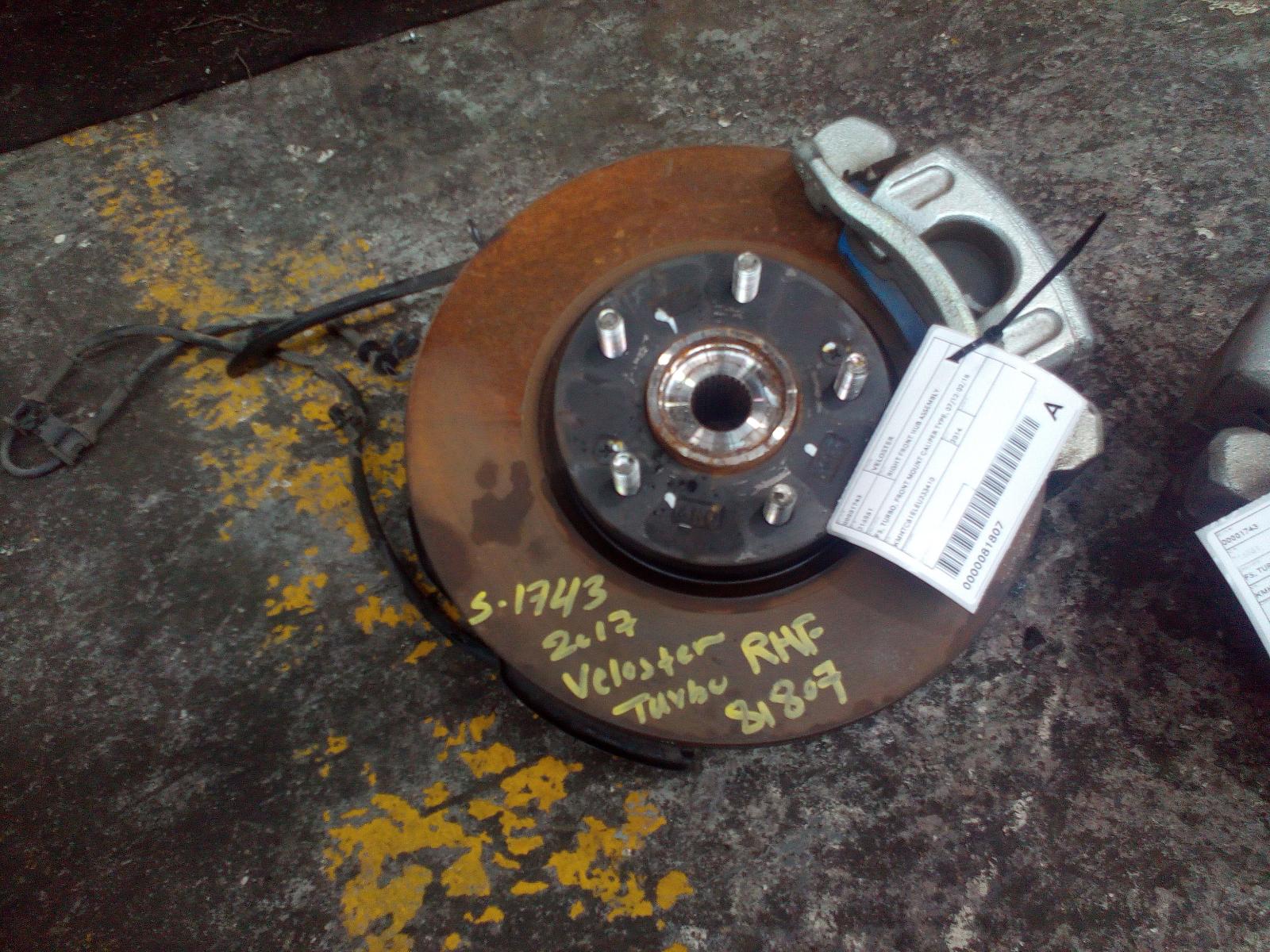 View Auto part Right Front Hub Assembly Hyundai Veloster 2014