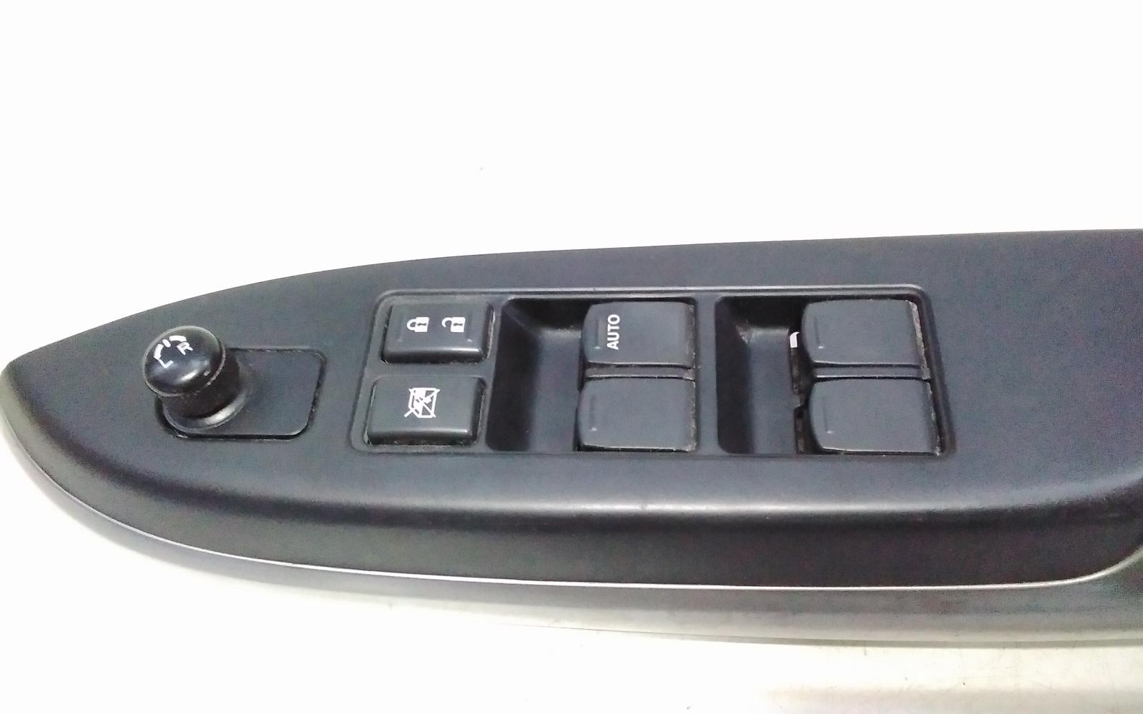 View Auto part Pwr Dr Wind Switch Suzuki Baleno 2020