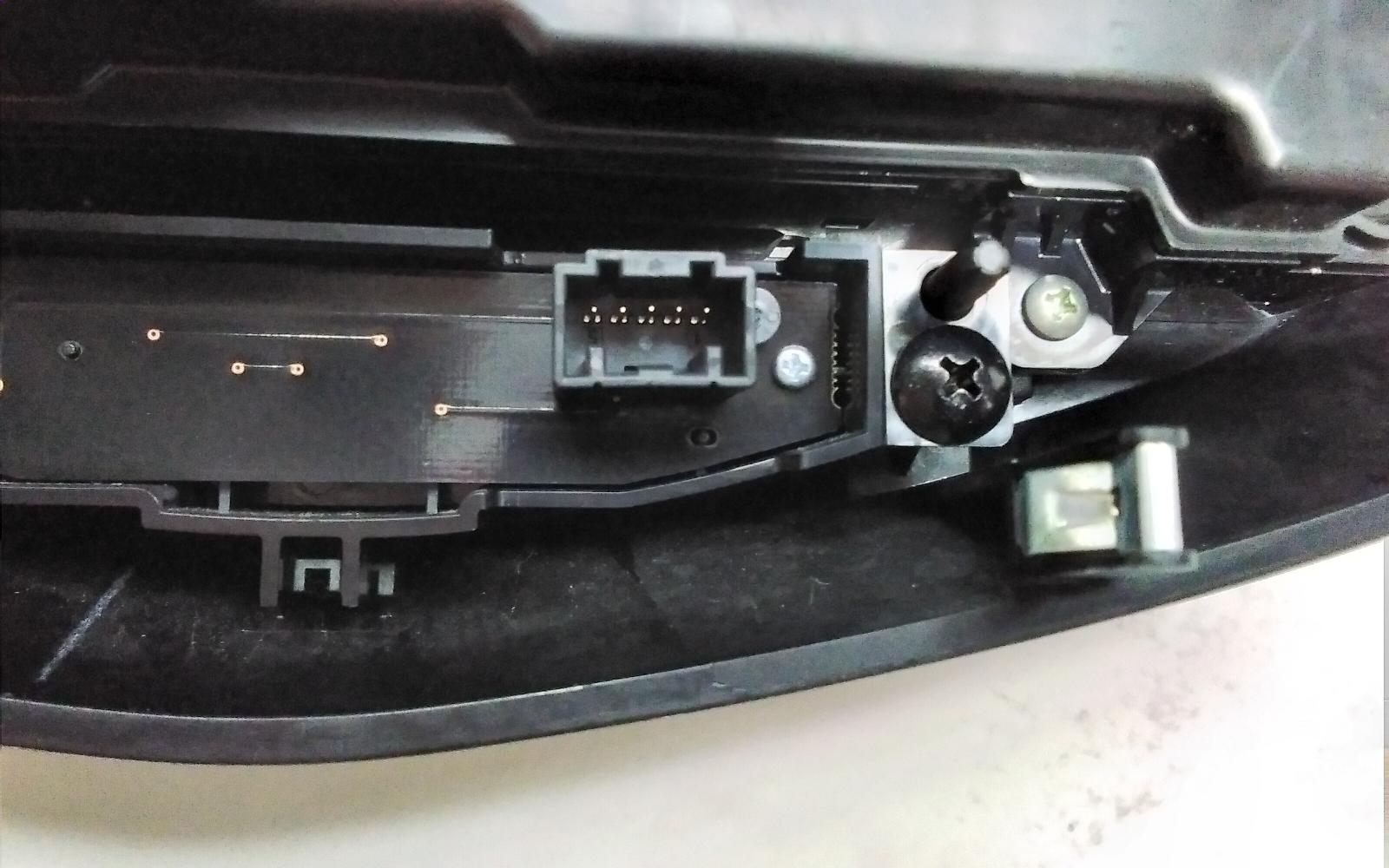 2015 Nissan Qashqai Heater/Ac Controls View Auto part Heater/Ac Controls Nissan Qashqai 2015