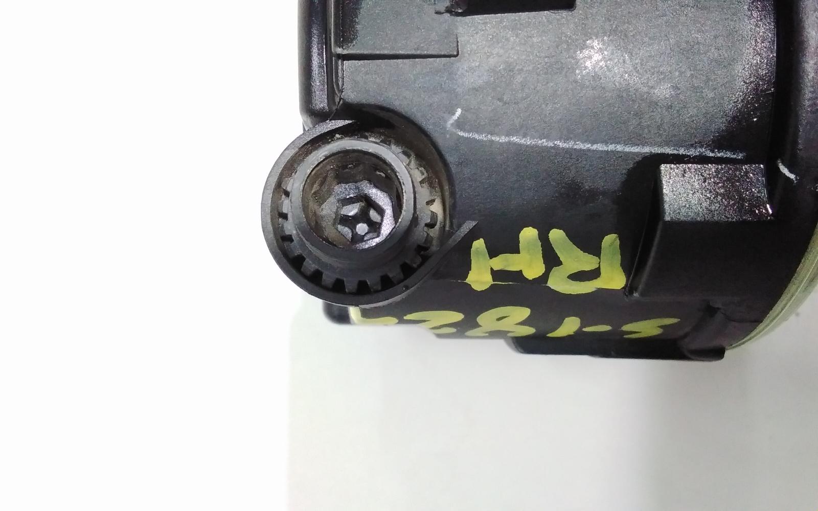 2015 Nissan Qashqai Right Indicator/Fog/Side View Auto part Right Indicator/Fog/Side Nissan Qashqai 2015