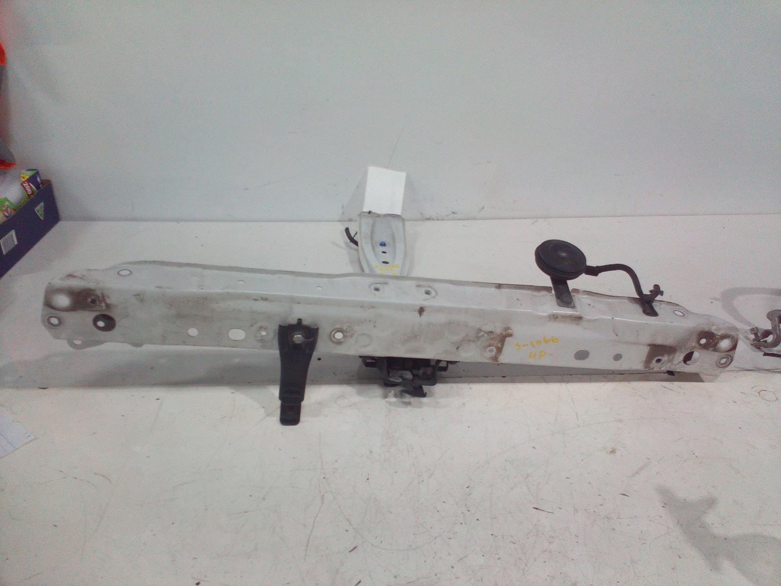 View Auto part Radiator Support Subaru Impreza 2017