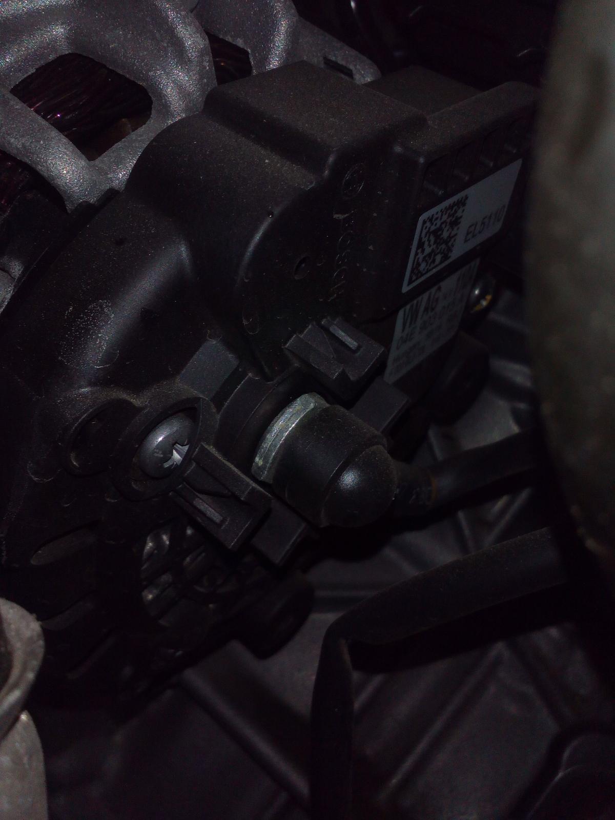 View Auto part Alternator Volkswagen Golf 2020