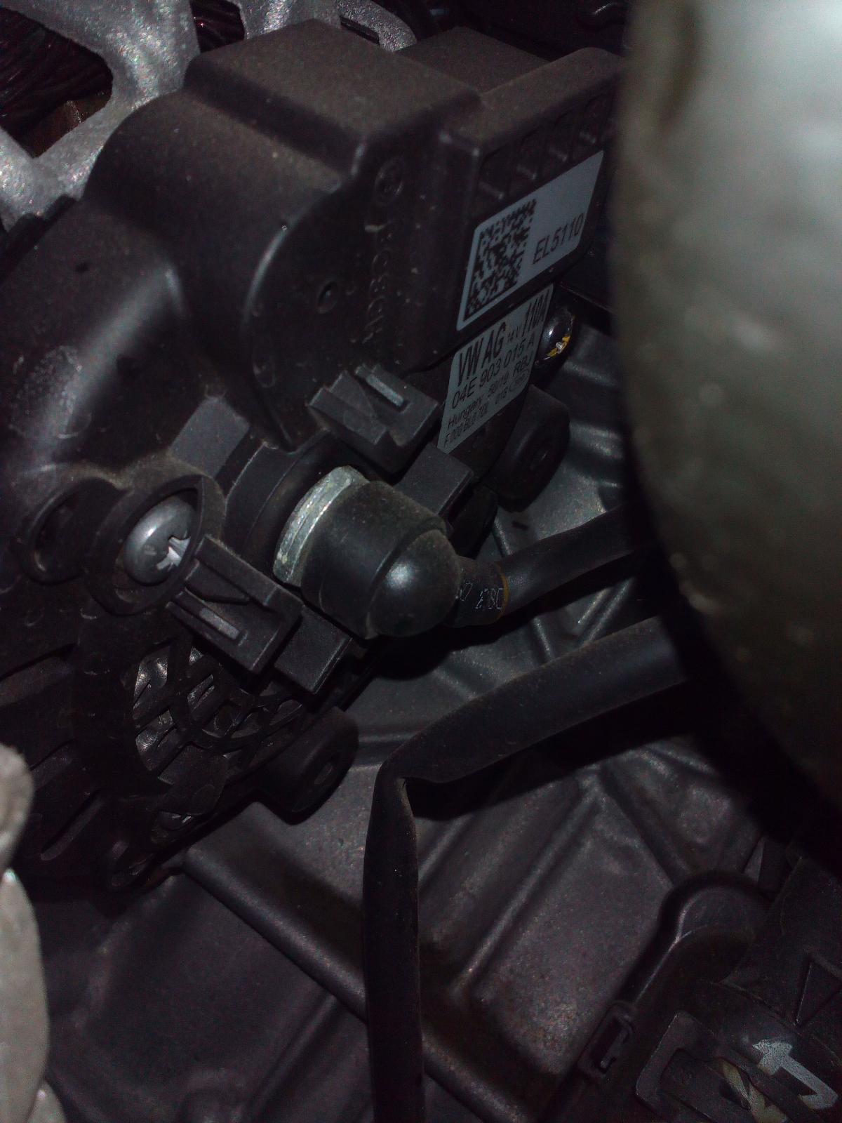 View Auto part Alternator Volkswagen Golf 2020