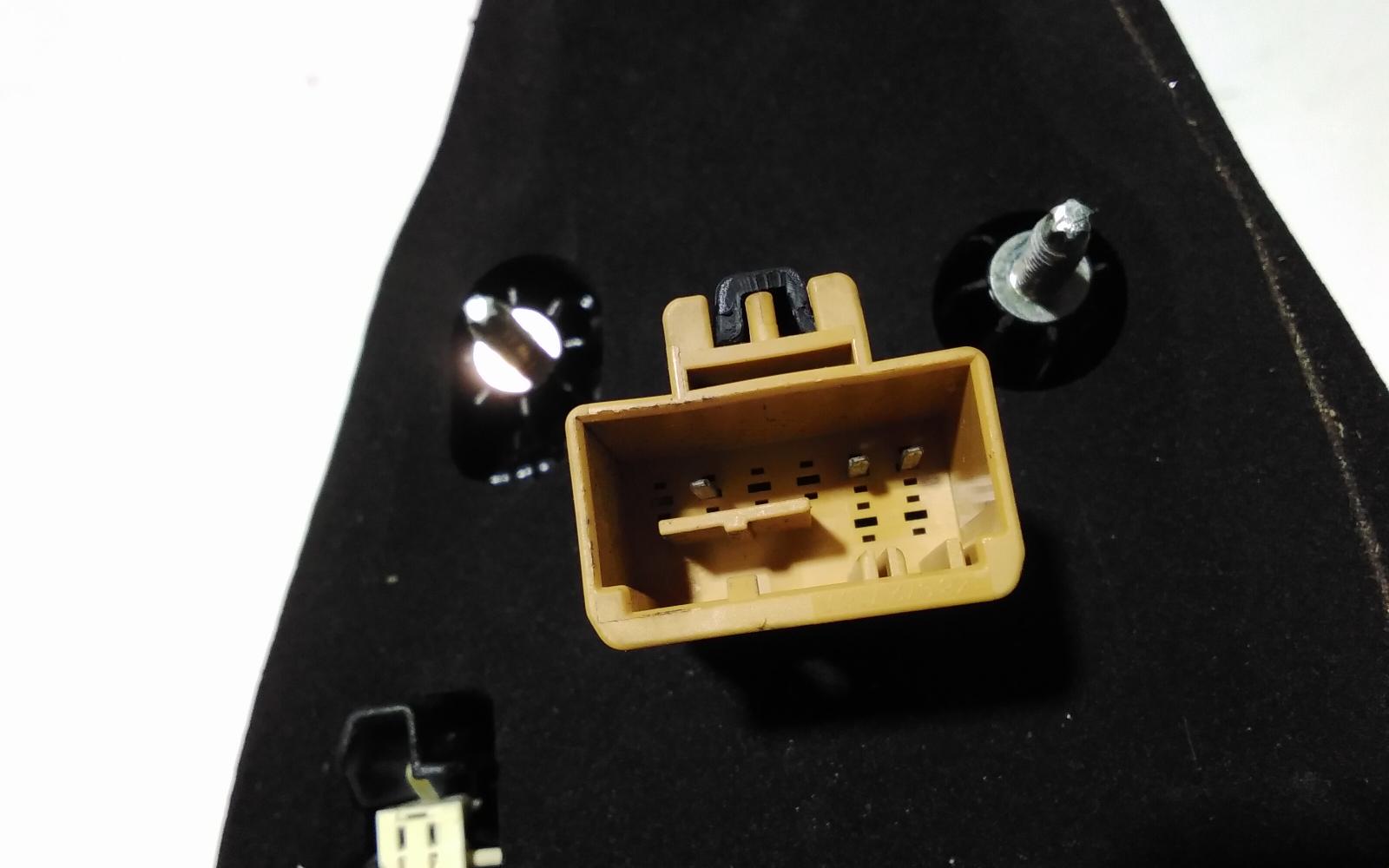 View Auto part Rear Garnish Volkswagen Golf 2020