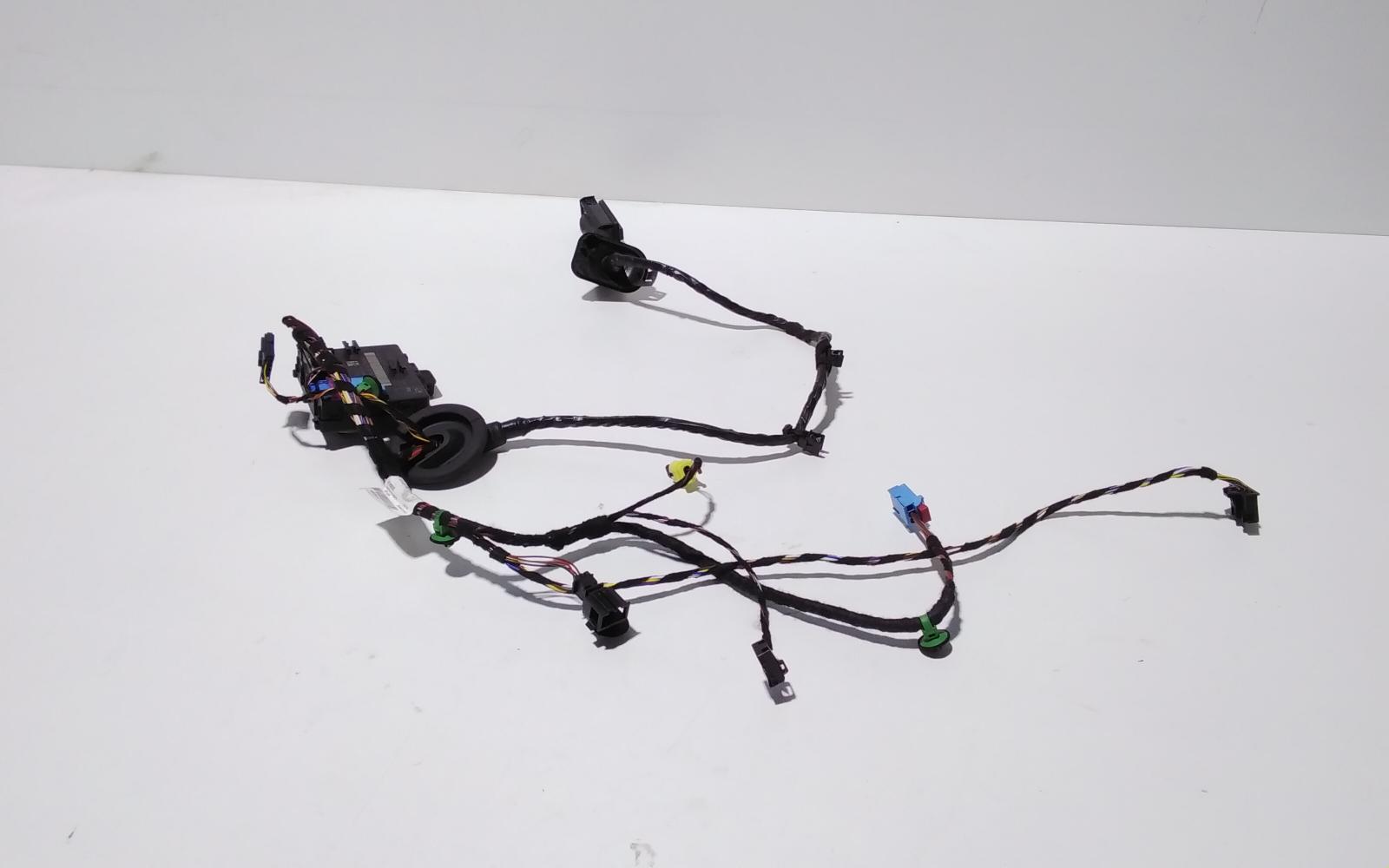 View Auto part Misc Volkswagen Golf 2020
