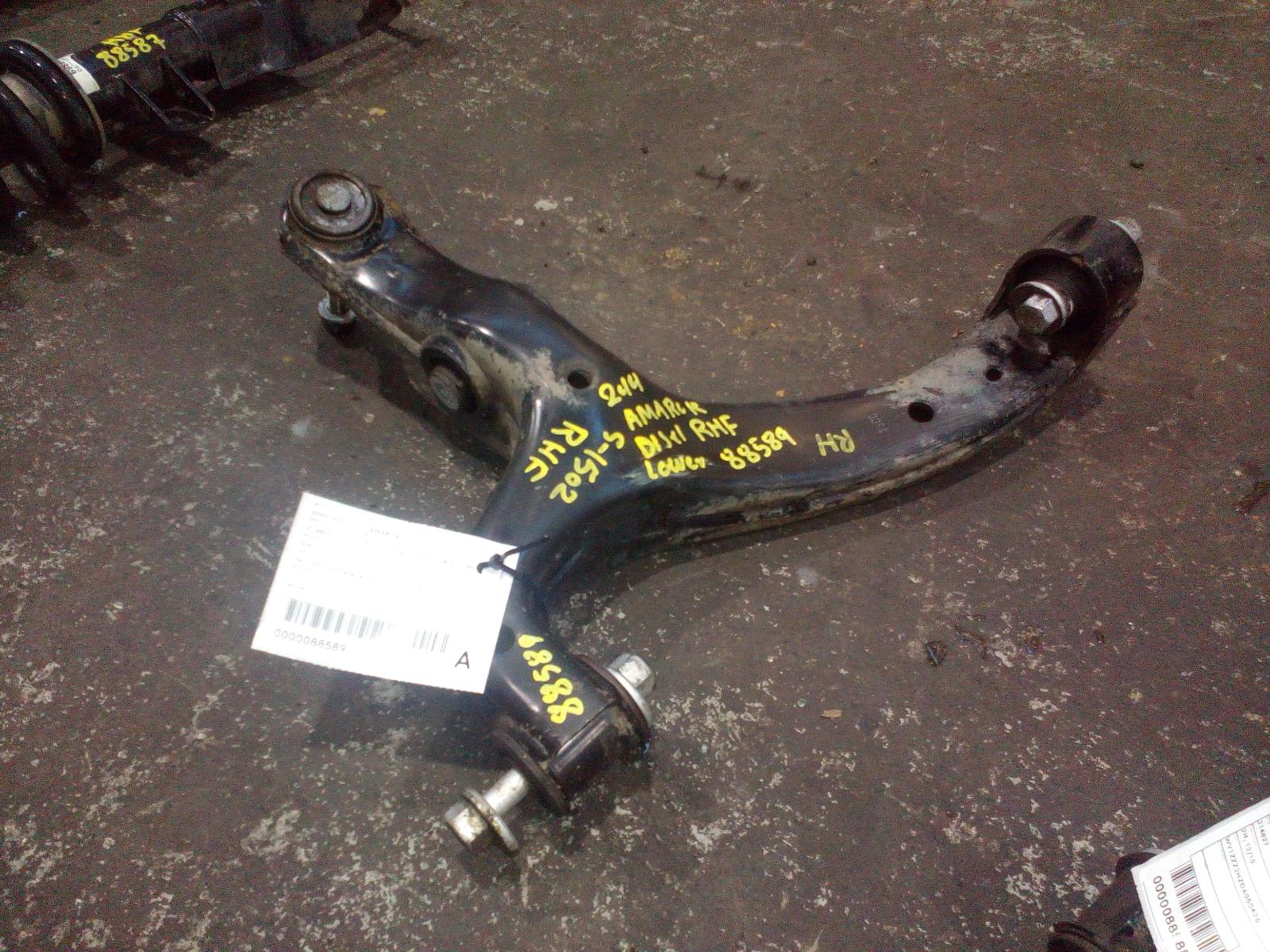 View Auto part Right Front Lower Control Arm Volkswagen Amarok 2014