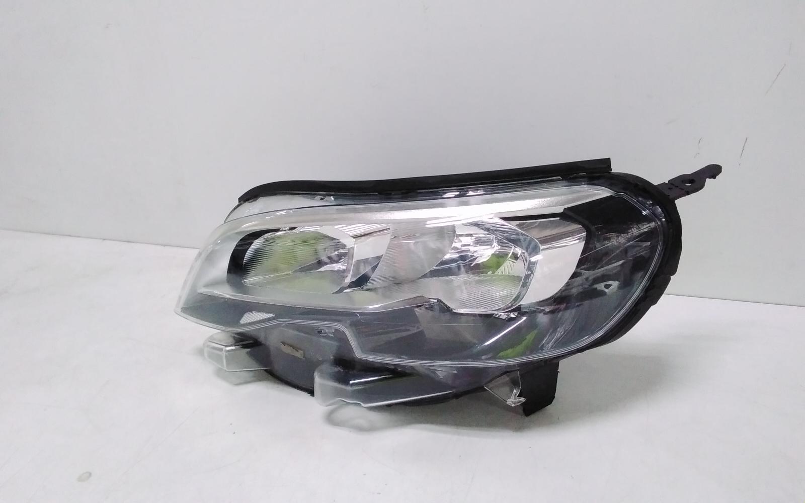 View Auto part Left Headlamp Peugeot Expert 2019