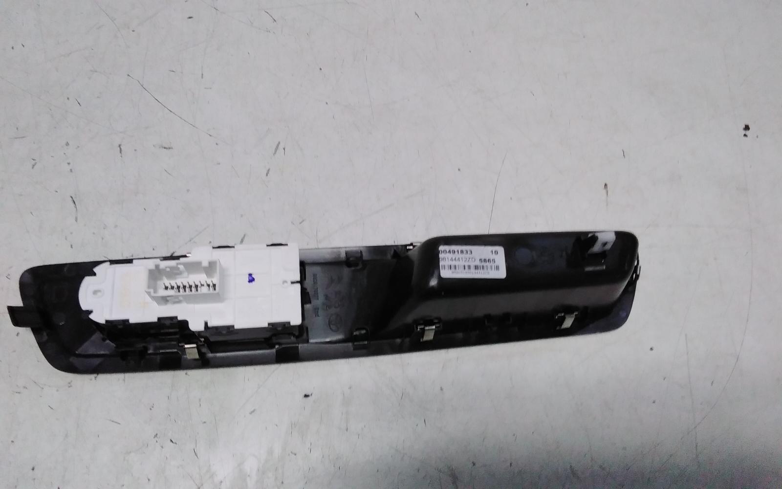 View Auto part Pwr Dr Wind Switch Peugeot Expert 2019
