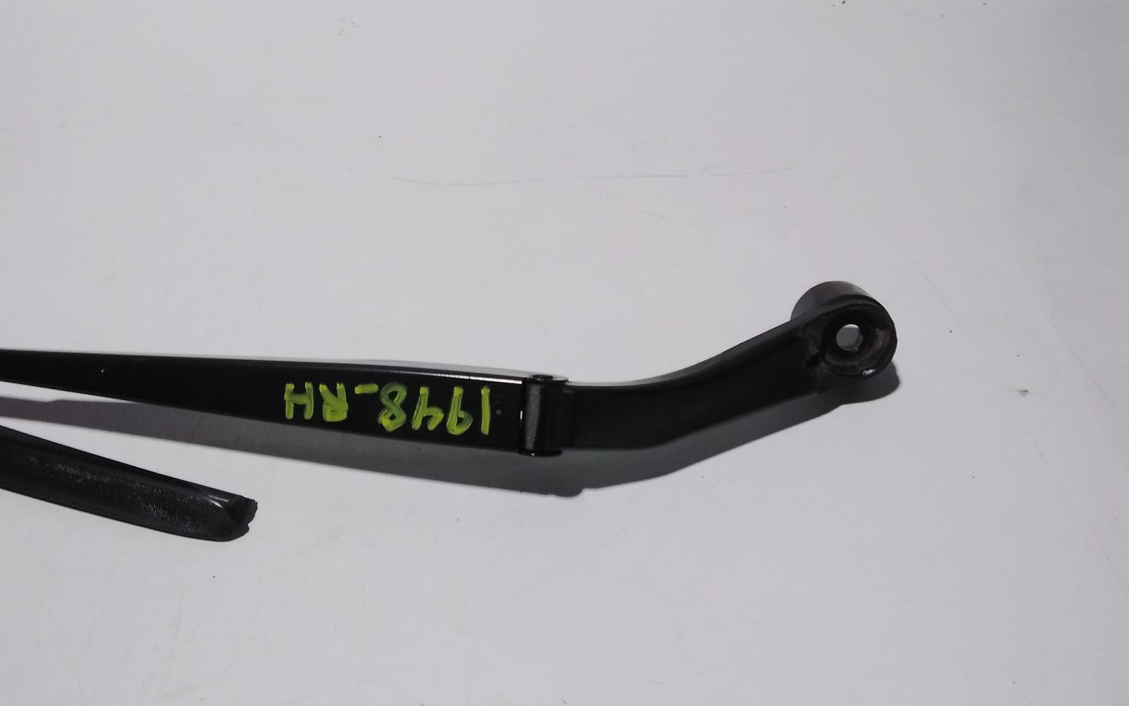 View Auto part Wiper Arm Mitsubishi Triton 2016