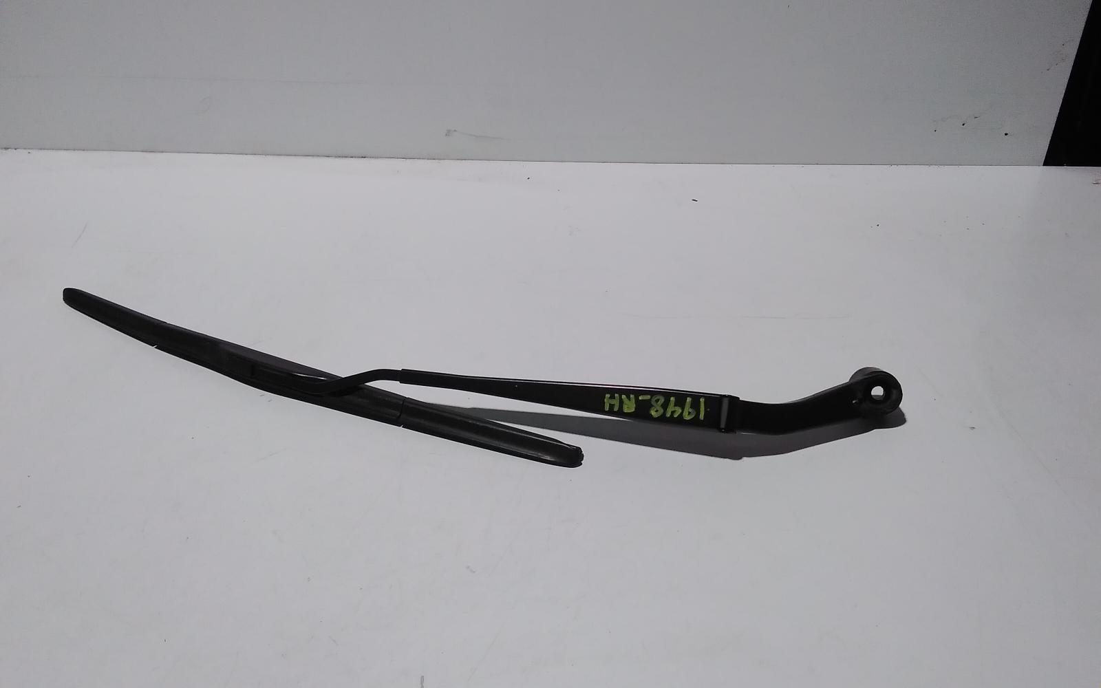 View Auto part Wiper Arm Mitsubishi Triton 2016