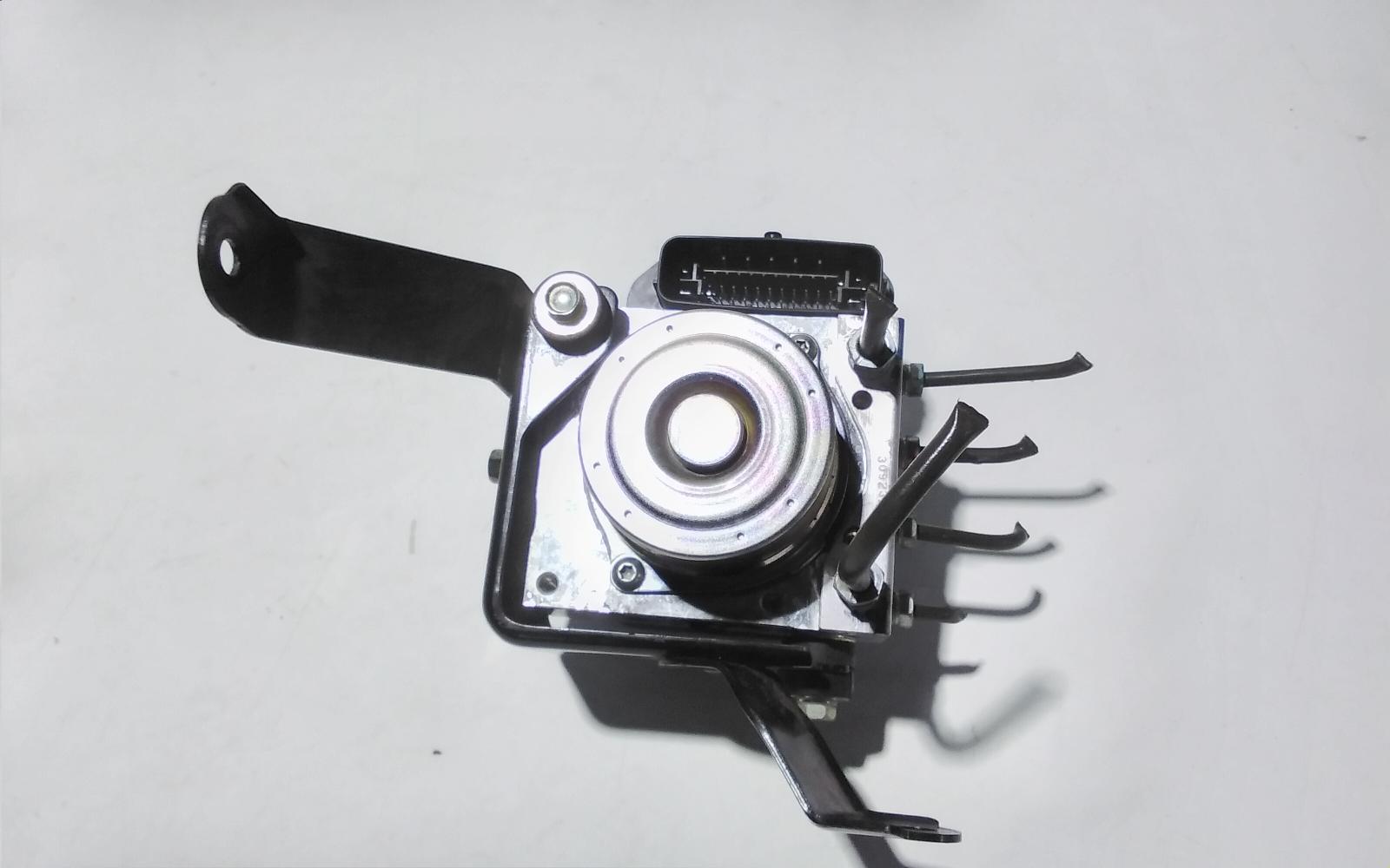 View Auto part Abs Pump/Modulator Mitsubishi Triton 2016