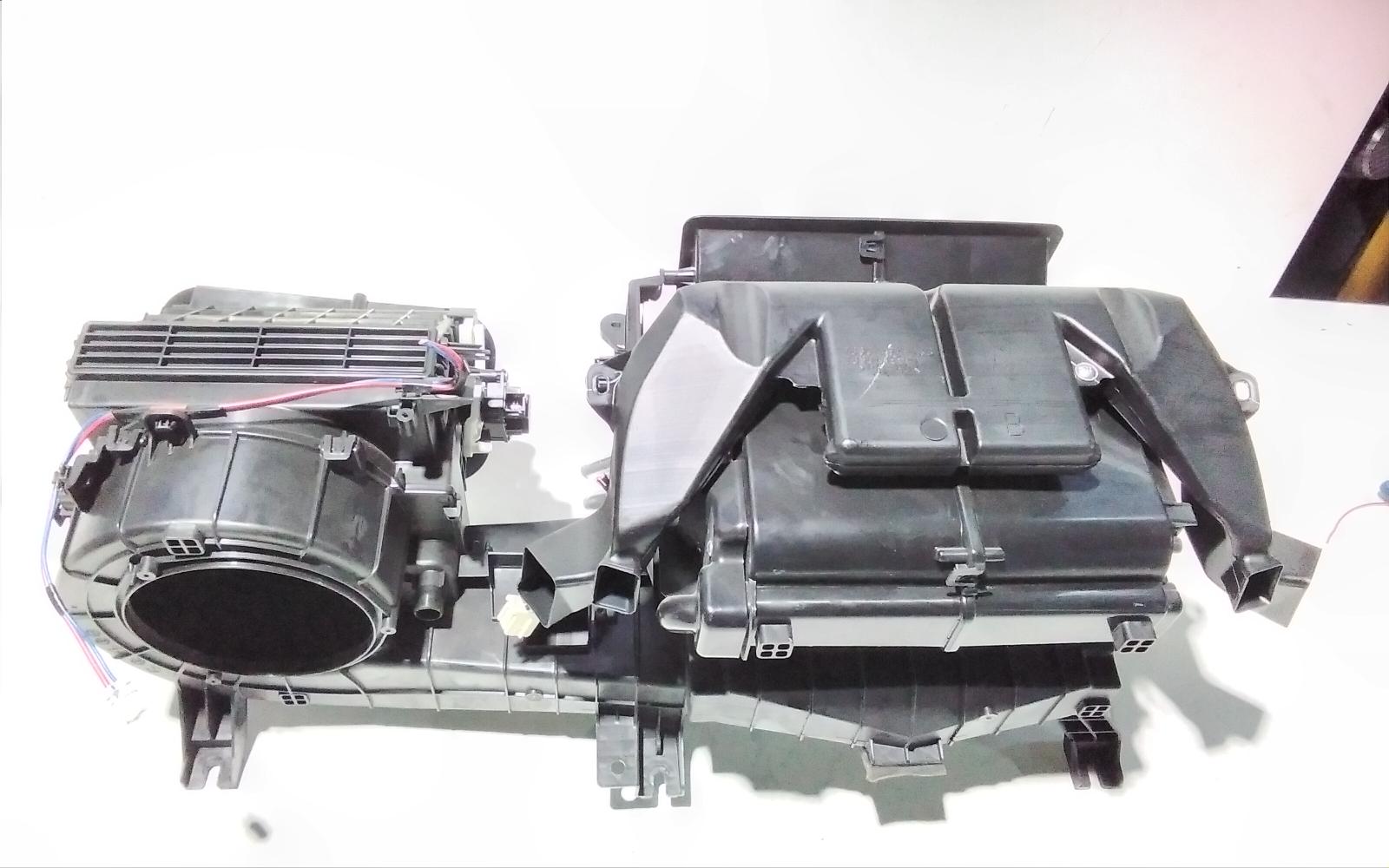 View Auto part Heater Core/Box Mitsubishi Triton 2016