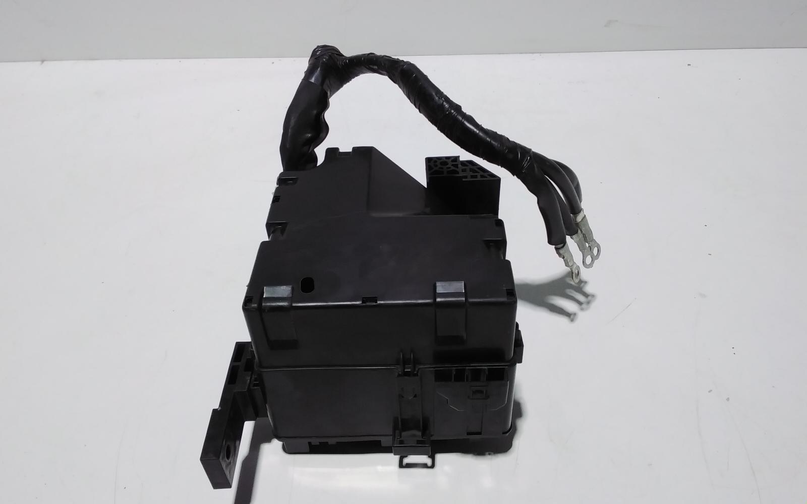 View Auto part Fuse Box Mitsubishi Triton 2016