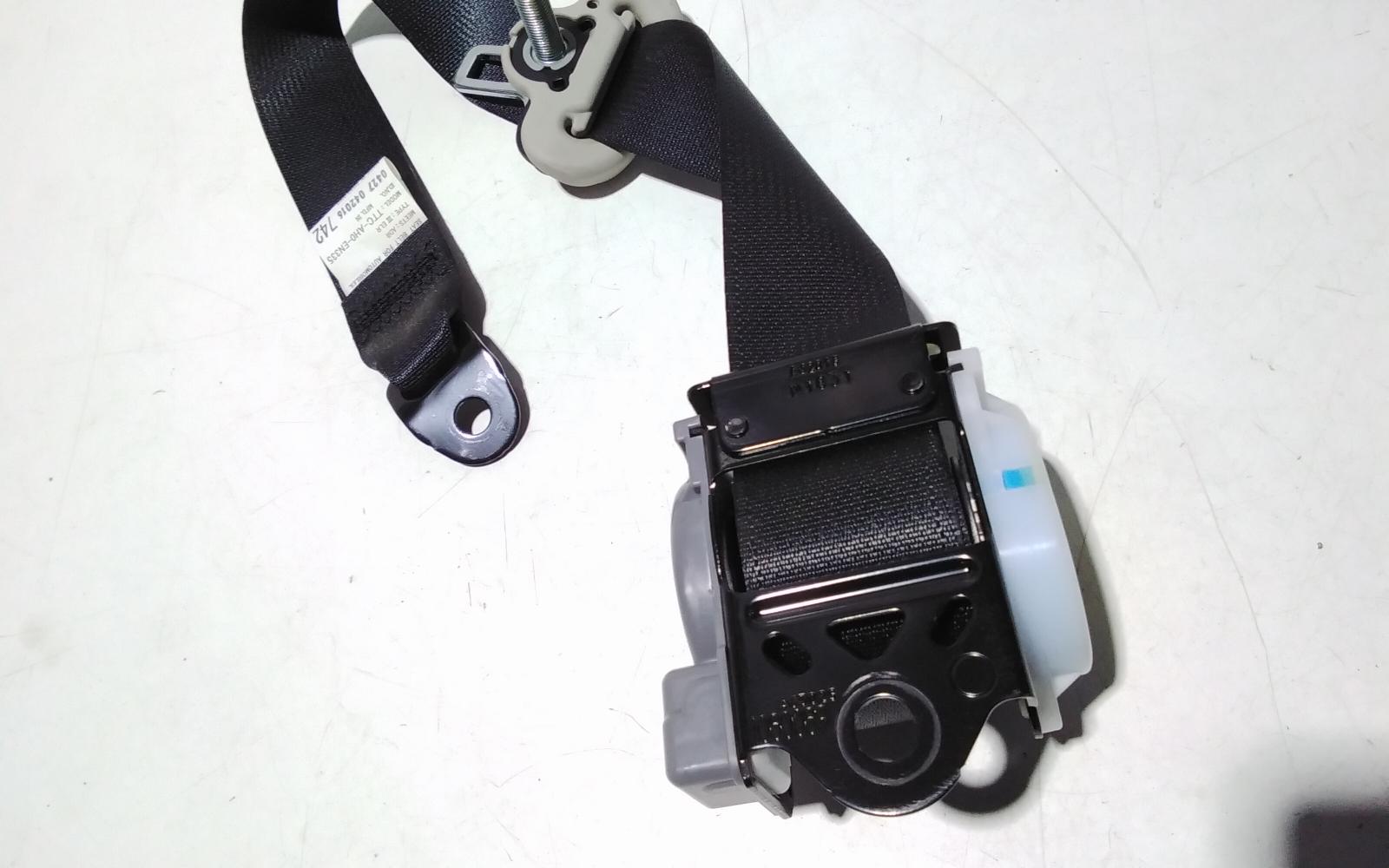 View Auto part Seatbelt/Stalk Mitsubishi Triton 2016