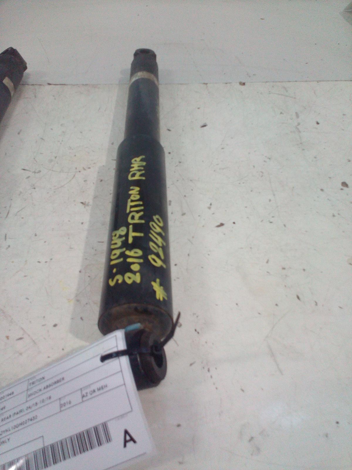 View Auto part Shock Absorber Mitsubishi Triton 2016