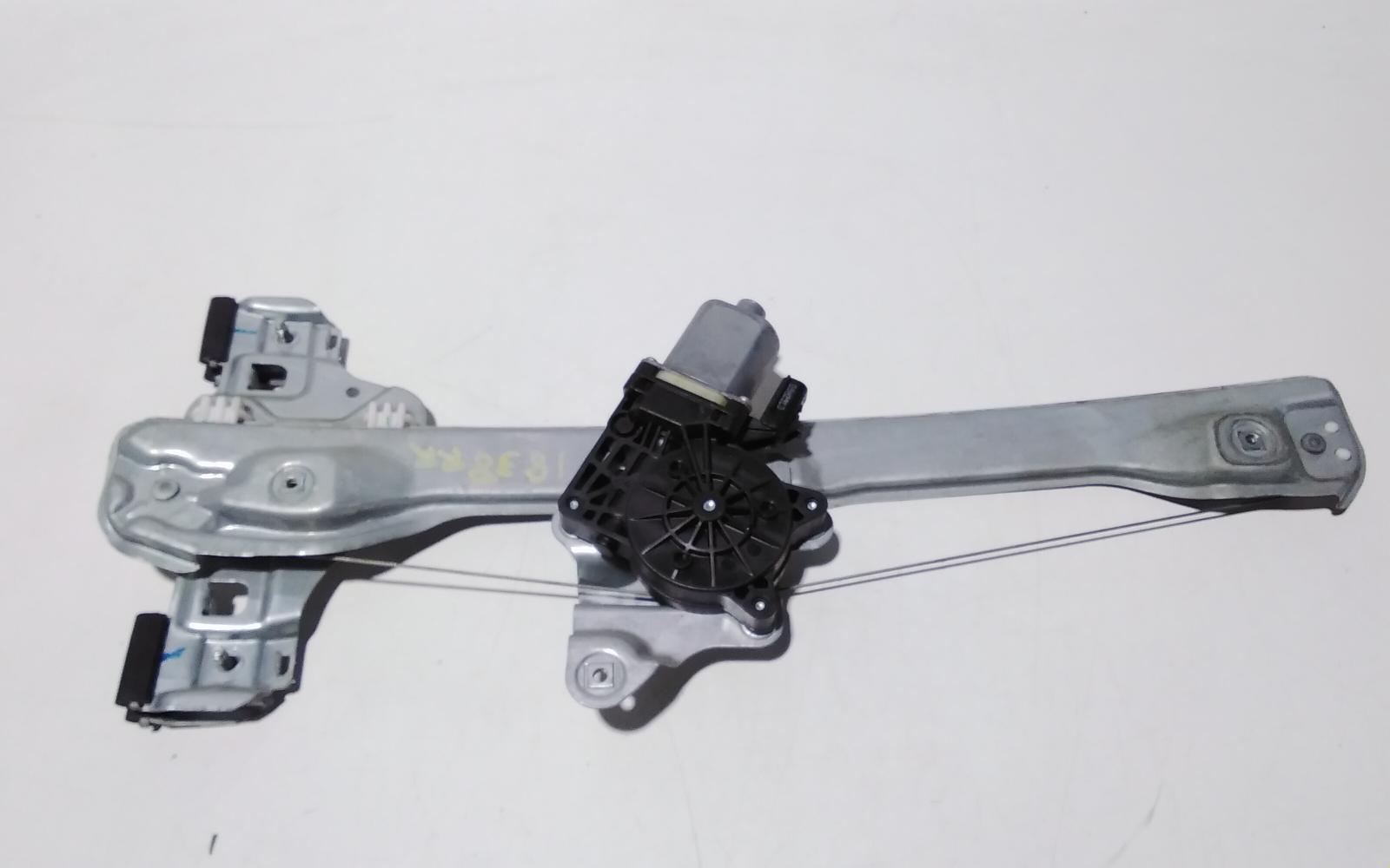 View Auto part Right Rear Wnd Reg/Motor Holden Trax 2019